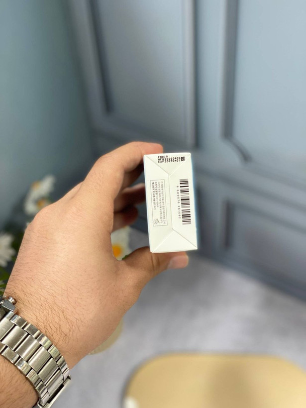 ضدآفتاب روشن کننده سنتلا اسکین spf50 1004 حجم ۵۰ میلی لیتر